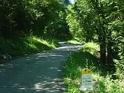 Sur le versant est, la pente est constante, toujours proche de 10 %.