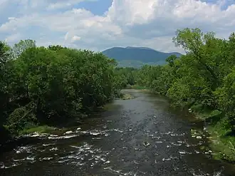 Le mont Ascutney vu de Claremont au New Hampshire.