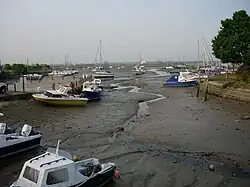 Marée basse, zone d'échouage.