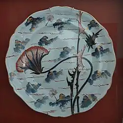 Assiette de service Émile Gallé, dessin au pissenlit de Louis Hestaux