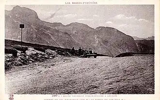 La route thermale au col d'Aubisque en 1910.