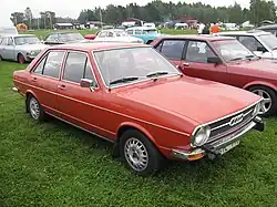 Audi 80 LS en version quatre portes