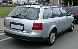 Audi A6 Avant (1998–2001).