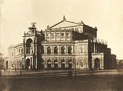 Le Semperoper dans les années 1880.