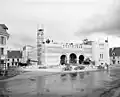 L'église Saint-Samson, le 30 décembre 1951 lors de sa construction…