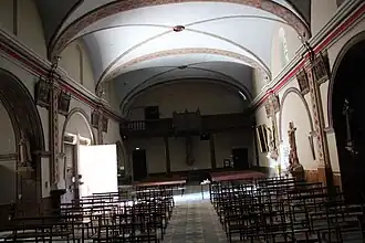 La nef côté porche.