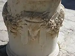 Autel funéraire hellénistique