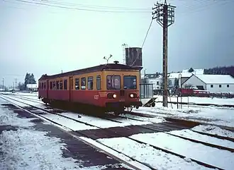 Autorail Série 43 en gare (1982).