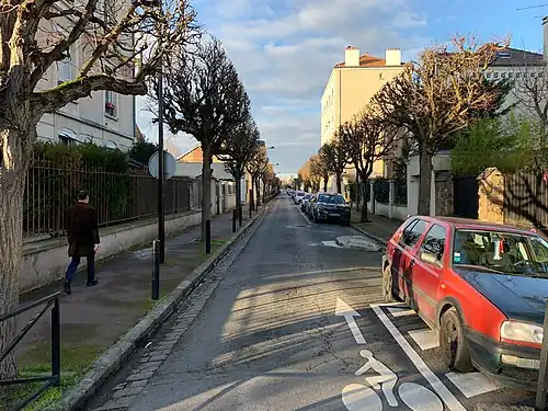 Vue de l'avenue Pierre-Allaire.