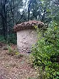 Bâtiment ancien près de Russol (Laure-Minervois), à proximité du ruisseau.