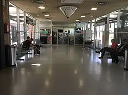 Intérieur du bâtiment de la gare de Flaçà