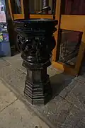 Le bénitier.