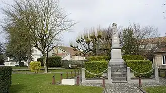 Le monument aux morts, en 2013.