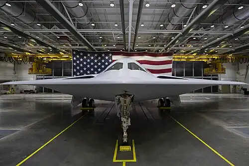 Northrop Grumman B-21 Raider. Présentation du premier B-21 le 2 décembre 2022.