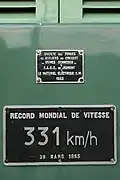 Plaques du constructeur et du record de vitesse de la BB 9004.
