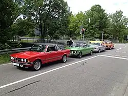 BMW 320/6 E21 Baur TC1 de 1978-1979, comparaison avec le cabriolet complet Baur Targa sur base de la précédente Type 114 (BMW 02)