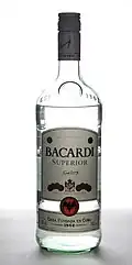 Bouteille de rhum blanc vieilli Bacardi Carta Blanca