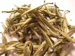 Thé blanc Baihao Yinzhen, avec duvet blanc.