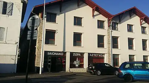 Façade du Baionako Zizpa Gaztetxea, institut culturel basque.