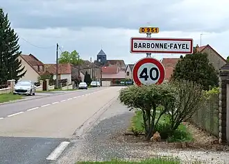 40&nbsp;km/h à l'entrée de Barbonne-Fayel, Marne.