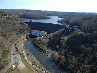 Barrage hydroélectrique d'Éguzon