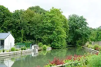 Barrage et usine à Bazancourt,