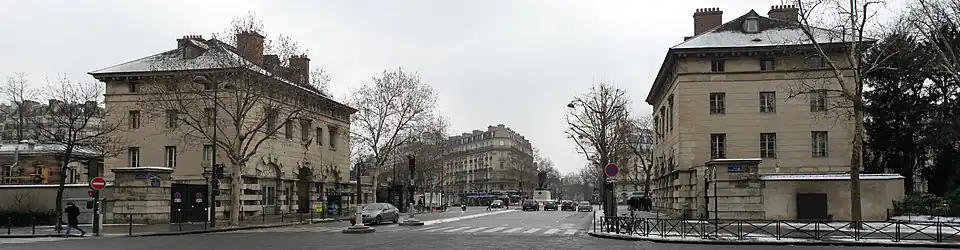 Les deux pavillons de Claude-Nicolas Ledoux formant la barrière d'Enfer sont classés monuments historiques.