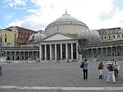 Basilique San Francesco di Paola (1824), à Naples.