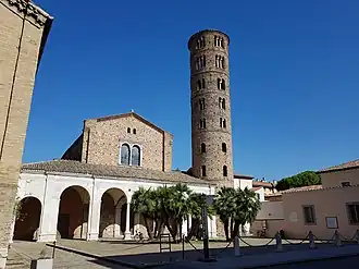 Image illustrative de l’article Basilique Saint-Apollinaire-le-Neuf