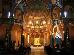 L'intérieur de la basilique.