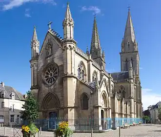 Vue générale de la basilique.