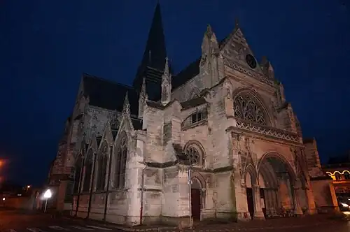 Façade de la basilique.
