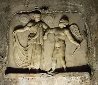 Bas-relief représentant Psyché et  Éros , mithréum de Santa Maria Capua Vetere.