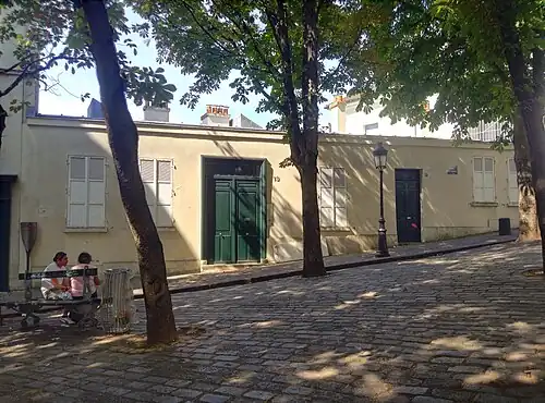 Le Bateau-Lavoir, célèbre cité d'artistes située place Émile-Goudeau.