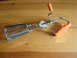 Batteur mécanique à démultiplication.