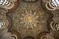 Le baptistère des Orthodoxes de Ravenne a entièrement conservé son décor du Ve&nbsp;siècle. Ici la mosaïque de la coupole.