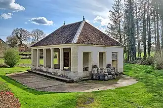 Le lavoir restauré.