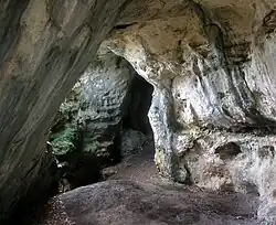 Intérieur des Baumes Chaudes.