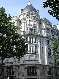 Boulevard Henri IV (immeuble bourgeois n°17, datant de 1912) - Paris 4e.