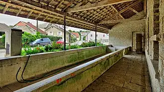 Le lavoir couvert.