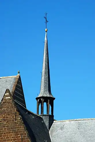 La flèche de la croisée.