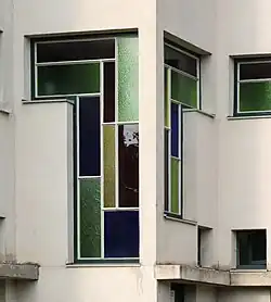 Vitraux de Pierre-Louis Flouquet.