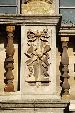 Maillet et ciseau à bois.