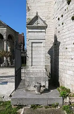 Monument funéraire.