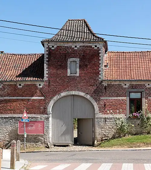 Le pavillon d'entrée.