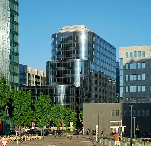 Phœnix Building&nbsp;(1998).