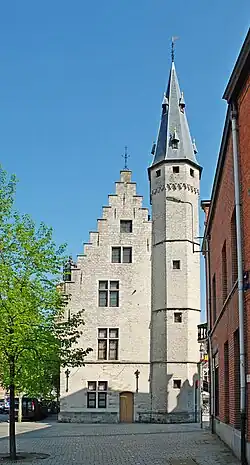 La façade occidentale.