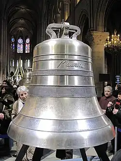 La Cloche Maurice (gis1) pour Notre-Dame de Paris (2012). Elle pèse 1 tonne et sonne un Sol#.