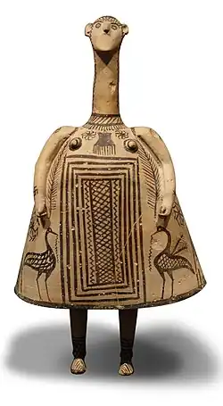 Grande idole-cloche de Béotie. Thèbes, vers 700. H. 40&nbsp;cm.Louvre