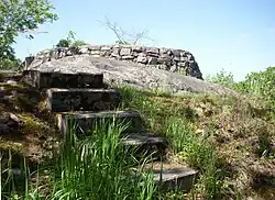 Plateforme anti-aérienne.